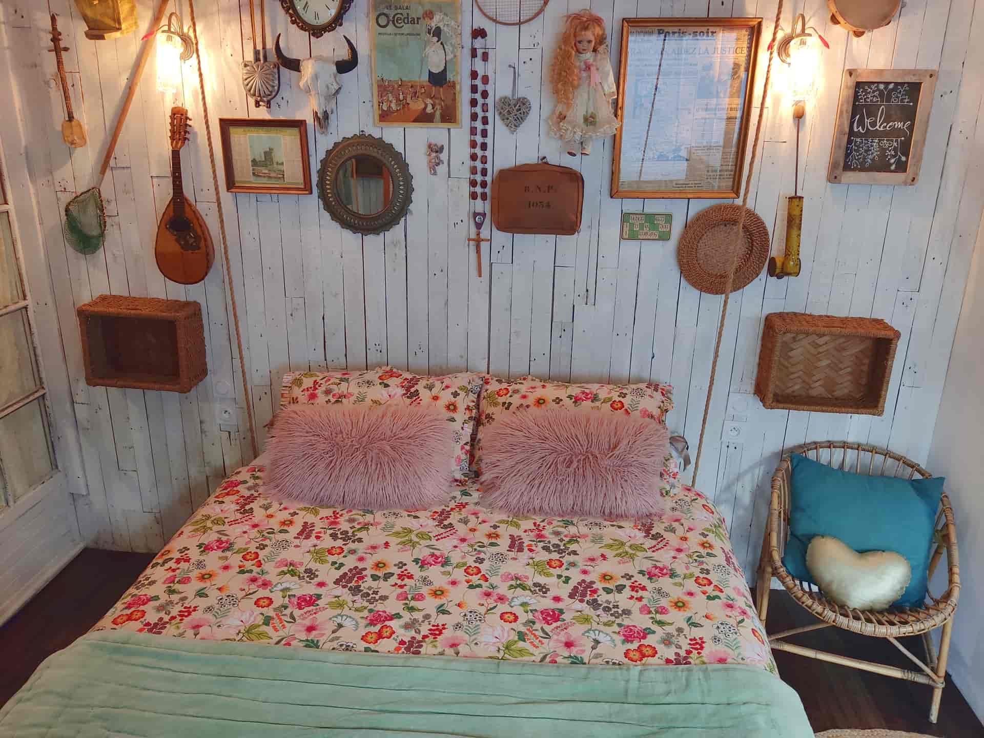 chambre avec lit queensize